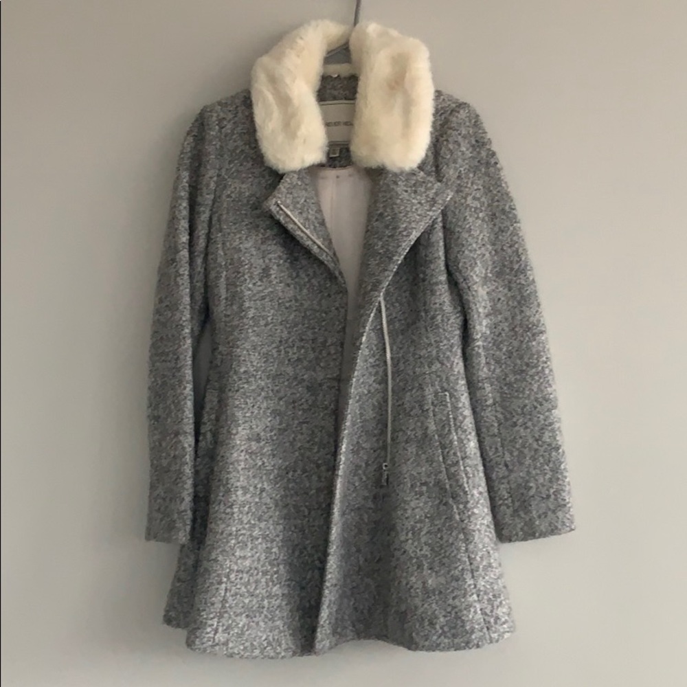 Forever New Coat with faux fur collar